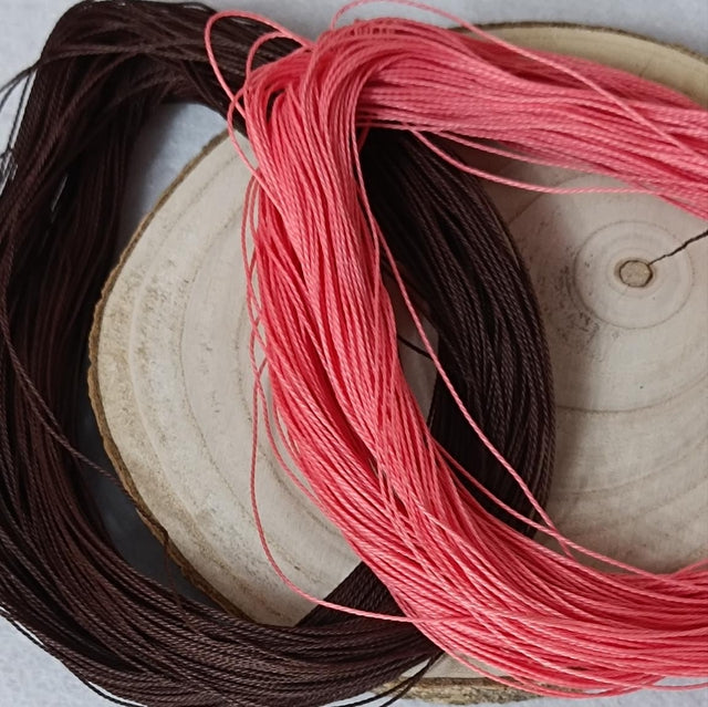 CORDÓN ENCERADO PARA BISUTERÍA DE MACRAMÉ 1 mm.