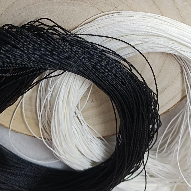 CORDÓN ENCERADO PARA BISUTERÍA DE MACRAMÉ 1 mm.