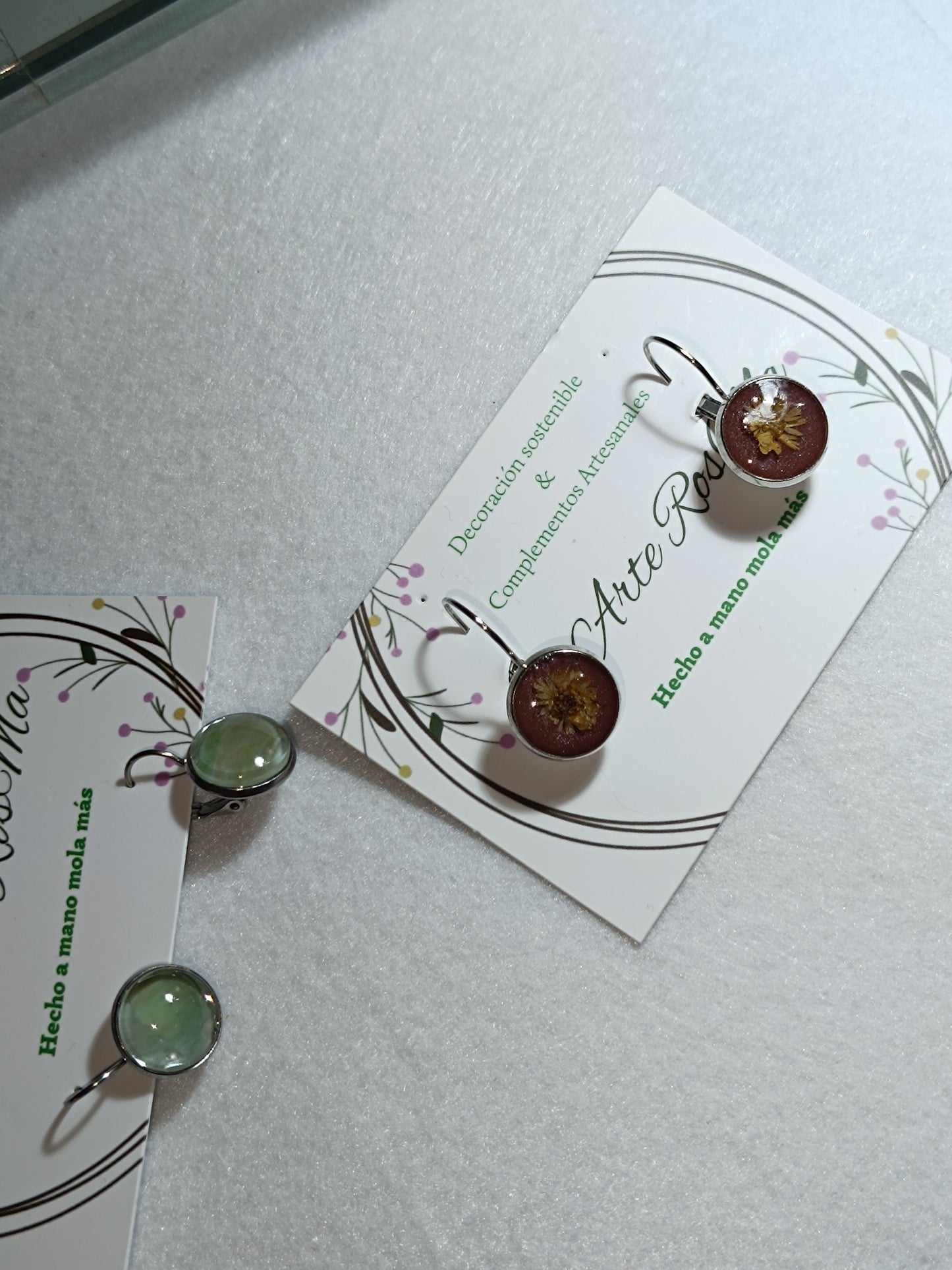 Pendientes de resina