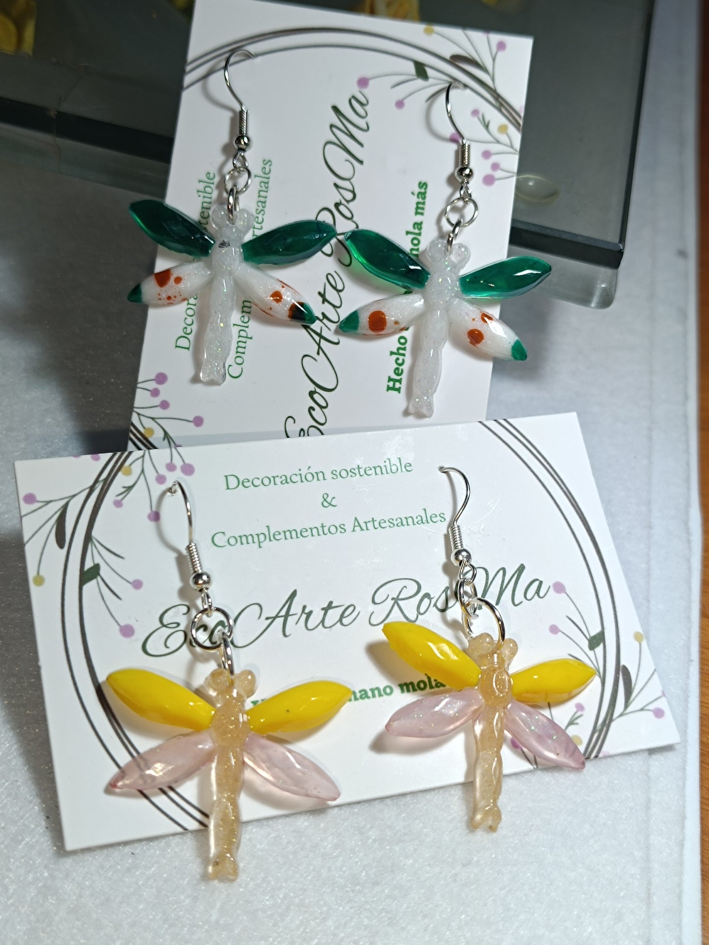 Pendientes de resina