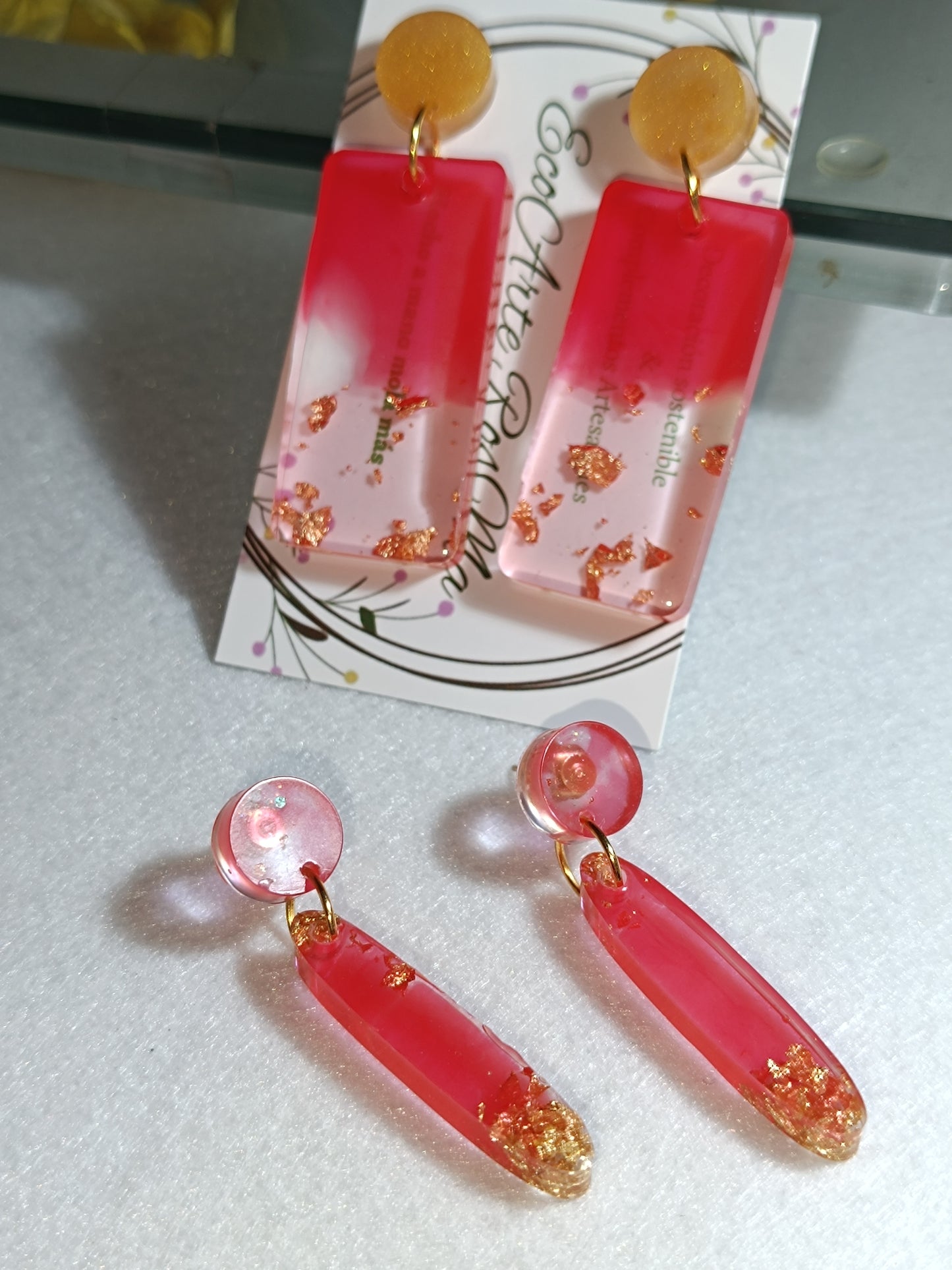 Pendientes de resina
