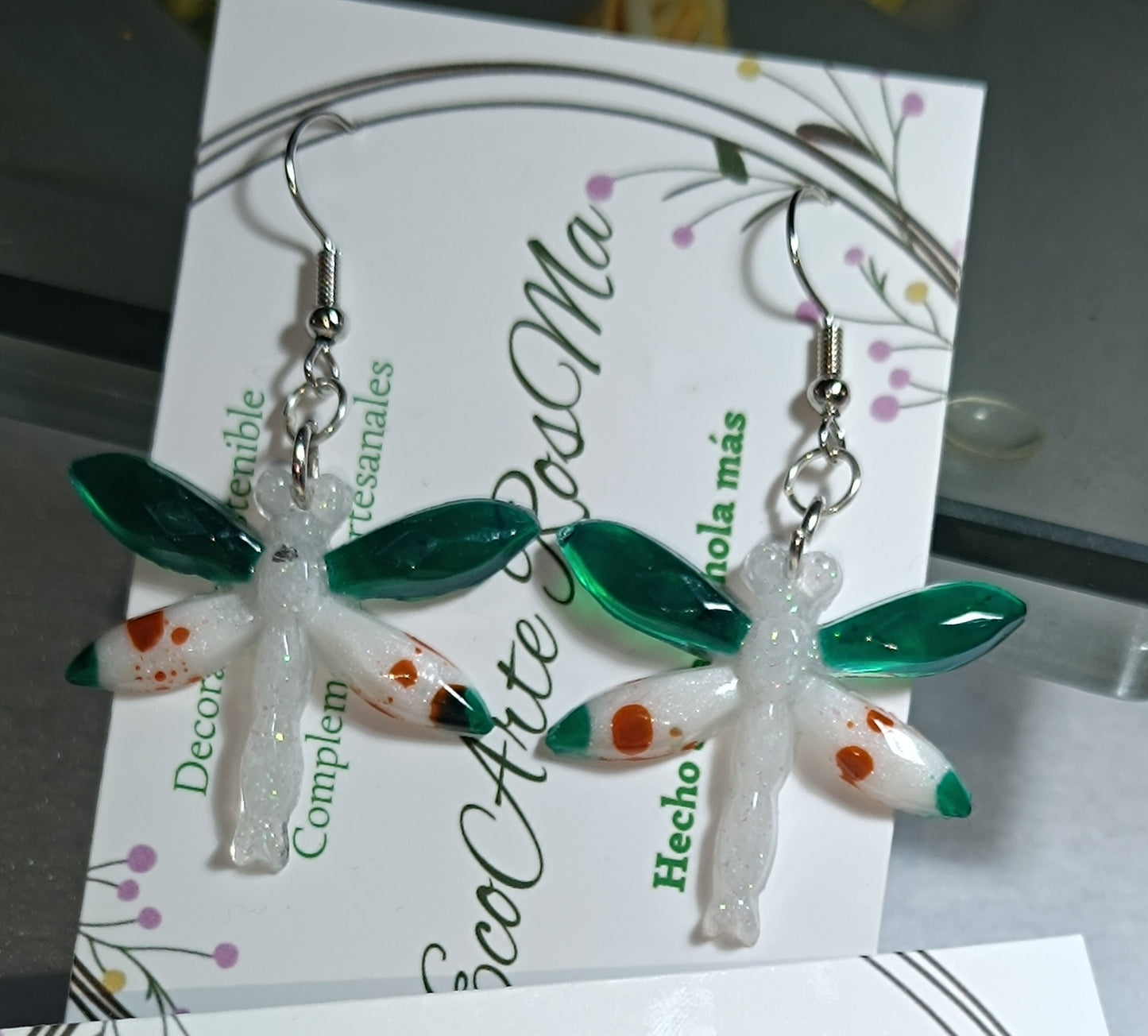 Pendientes de resina