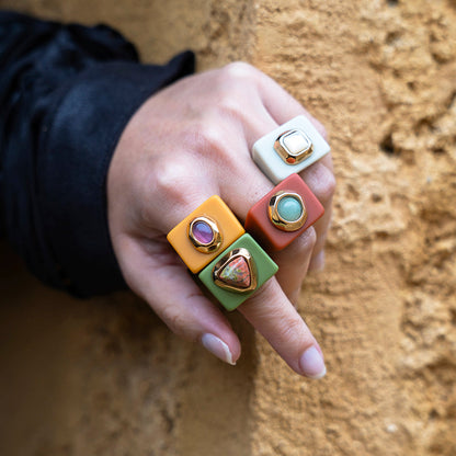 Anillo grande color teja con aventurina