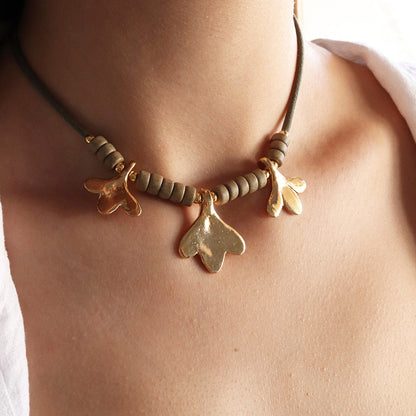 Collar FLEUR